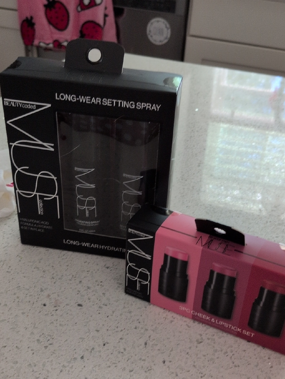 MUSE Long-Wear Setting Spray & Cheek + Lipstick Set - Black & Pink